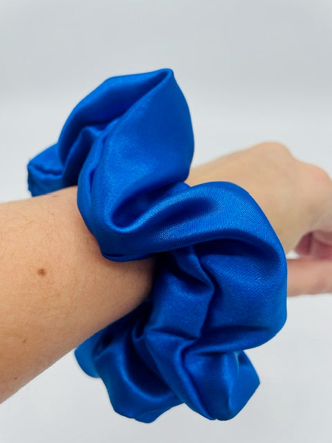 Azulão Satin Scrunchie